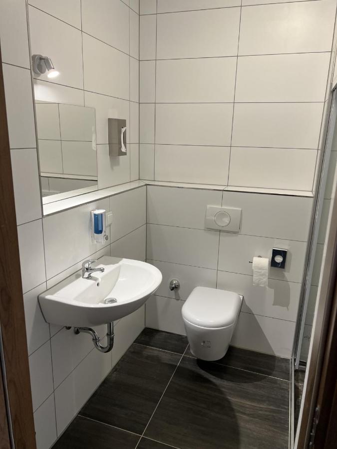 Hotel Pasa Paradies Kostenlose Parkplaetze Hanau Buitenkant foto