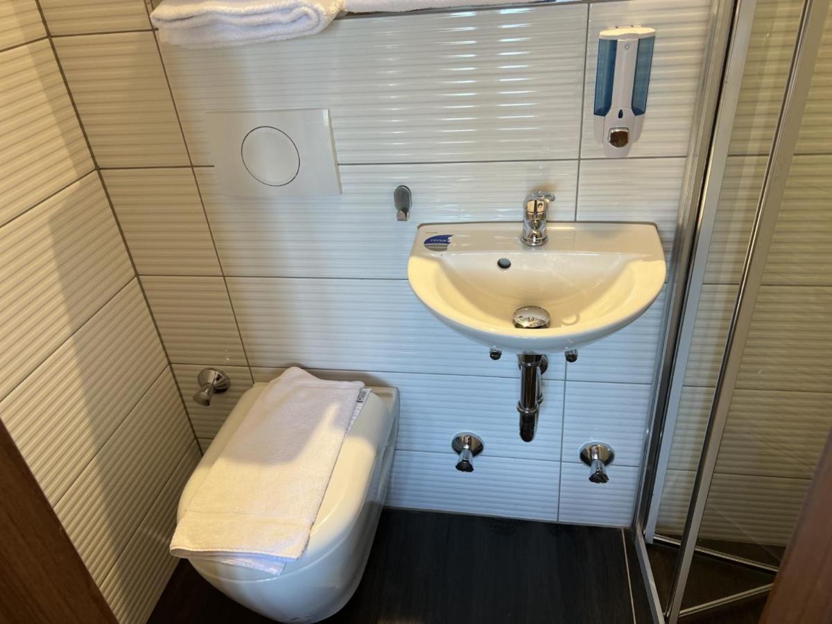 Hotel Pasa Paradies Kostenlose Parkplaetze Hanau Buitenkant foto